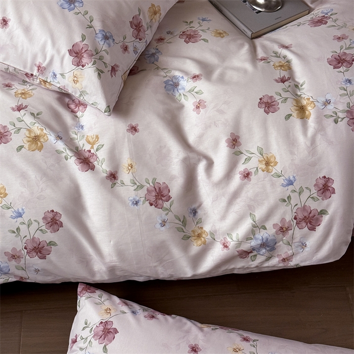 91家纺网 家纺一手货源 找家纺 窝米 2025春季新品全棉13370系列全棉治愈风花卉系列四件套 湖畔粉