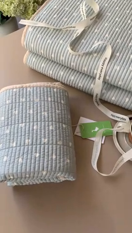 91家纺网 家纺一手货源 找家纺 汇庭 2025新款蔓莎床盖三件套系列 小爱心兰