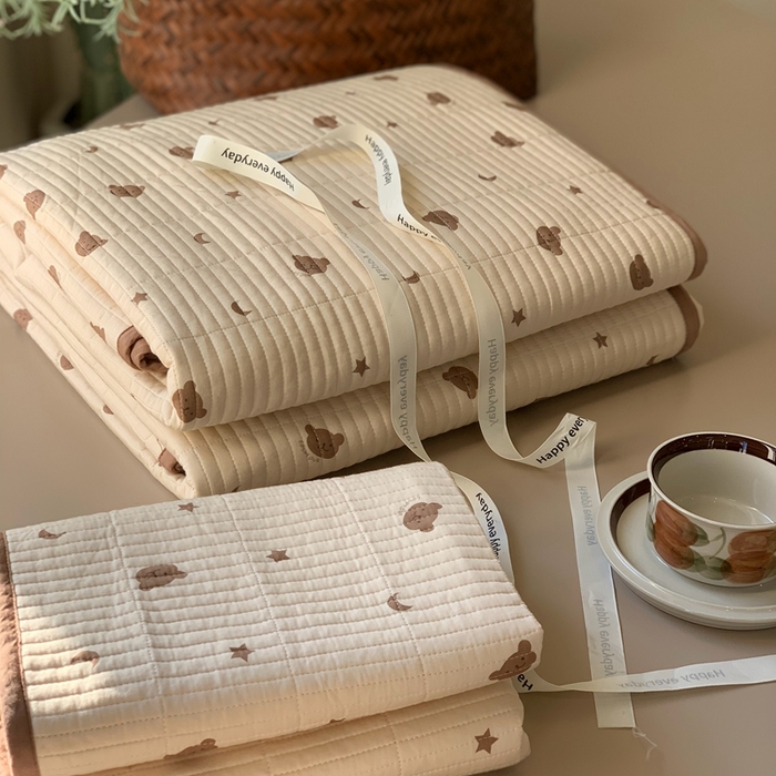 91家纺网 家纺一手货源 找家纺 汇庭 2025新款蔓莎床盖三件套系列 星空熊