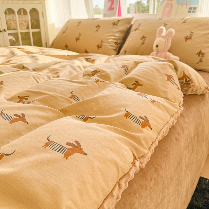 91家纺网 家纺一手货源 找家纺 千朵 2025新款全棉加豆豆绒四件套 蜡肠狗