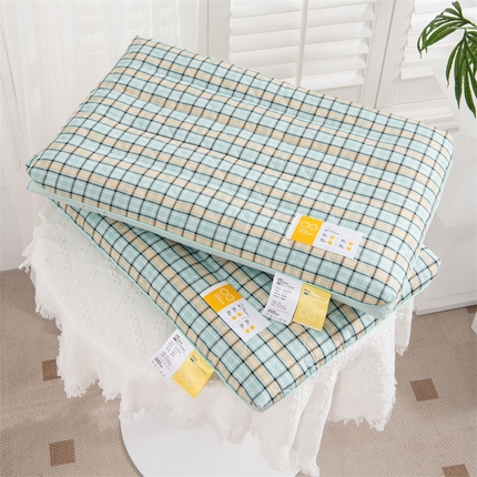 91家纺网 家纺一手货源 找家纺 （总）仁宇枕业 2024年新款新品枕芯  格子色纺水洗护颈低枕头枕芯