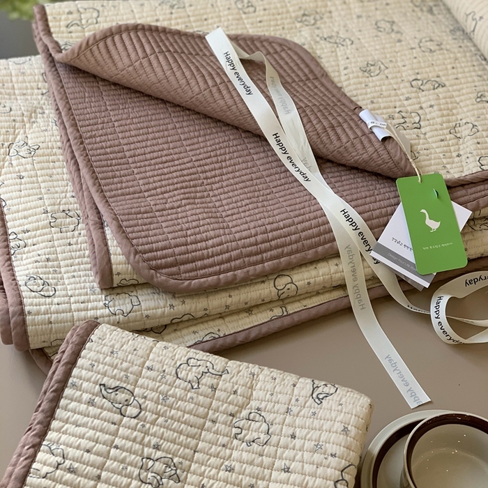 91家纺网 家纺一手货源 找家纺 汇庭 2025新款蔓莎床盖三件套系列 小象星星