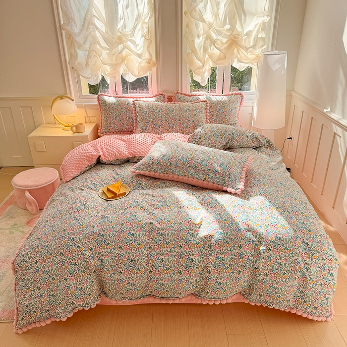 91家纺网 家纺一手货源 找家纺 千朵 2025新款棉加豆豆绒毛毛球边四件套 安琪