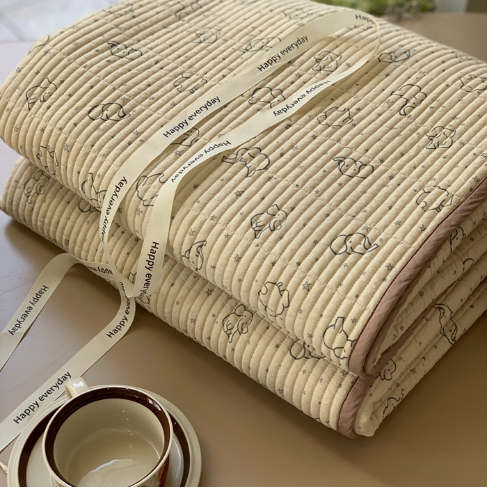 91家纺网 家纺一手货源 找家纺 汇庭 2025新款蔓莎床盖三件套系列 小象星星