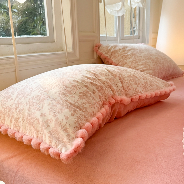 91家纺网 家纺一手货源 找家纺 千朵 2025新款棉加豆豆绒毛毛球边四件套 梦幻