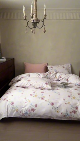 91家纺网 家纺一手货源 找家纺 窝米 2025春季新品全棉13370系列全棉治愈风花卉系列四件套 湖畔粉