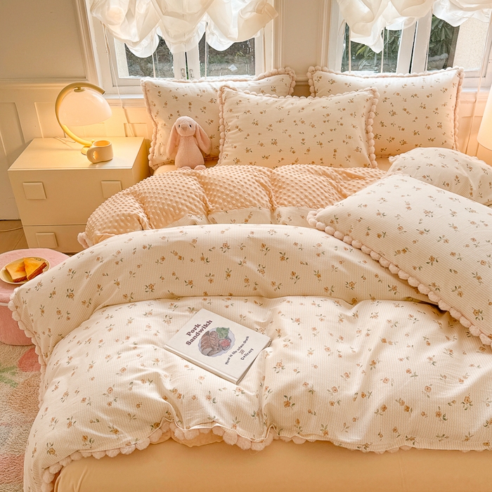 91家纺网 家纺一手货源 找家纺 千朵 2025新款棉加豆豆绒毛毛球边四件套 优诺米