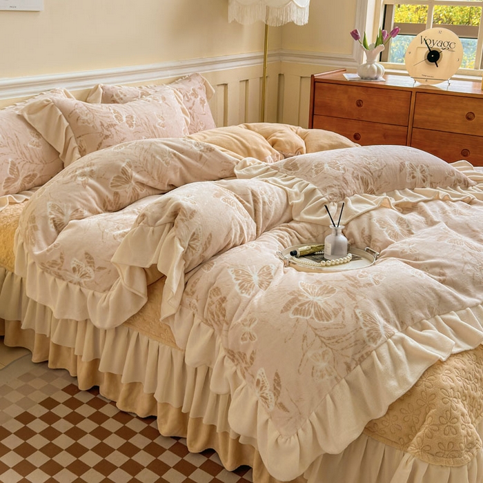 91家纺网 家纺一手货源 找家纺 大麦家纺 2024新款高克重牛奶绒夹棉床盖四件套 梦蝶咖