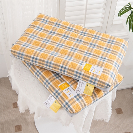 91家纺网 家纺一手货源 找家纺 （总）仁宇枕业 2024年新款新品枕芯  格子色纺水洗护颈低枕头枕芯