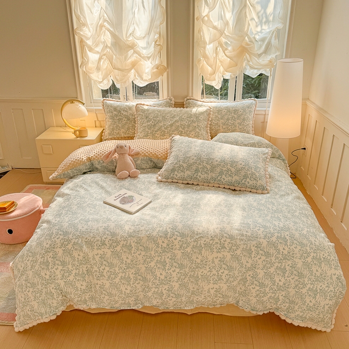 91家纺网 家纺一手货源 找家纺 千朵 2025新款棉加豆豆绒毛毛球边四件套 散文诗