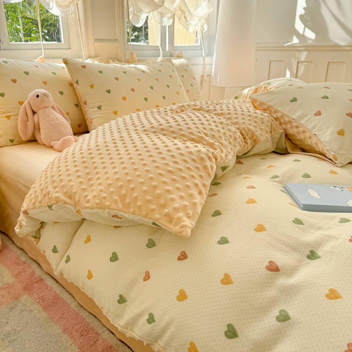 91家纺网 家纺一手货源 找家纺 千朵 2025新款豆豆绒双层纱四件套 油画爱心