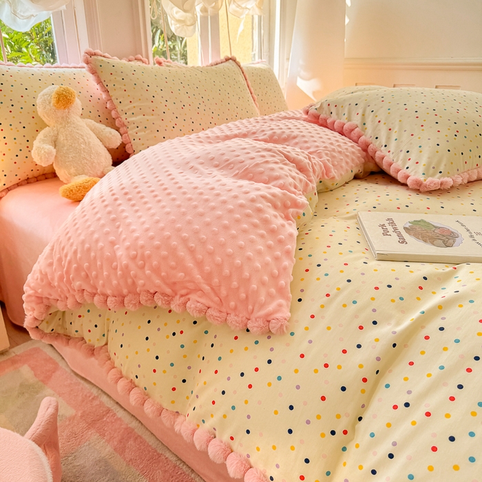 91家纺网 家纺一手货源 找家纺 千朵 2025新款棉加豆豆绒毛毛球边四件套 啵啵