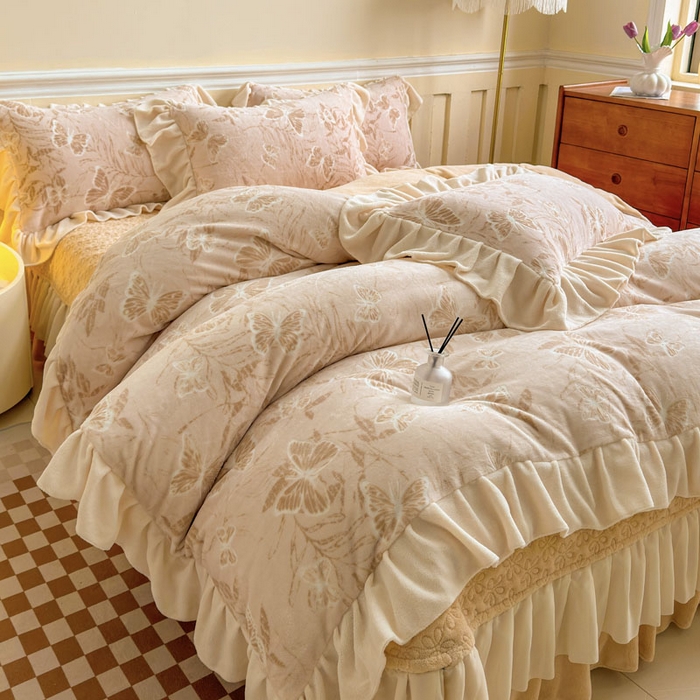 91家纺网 家纺一手货源 找家纺 大麦家纺 2024新款高克重牛奶绒夹棉床盖四件套 梦蝶咖