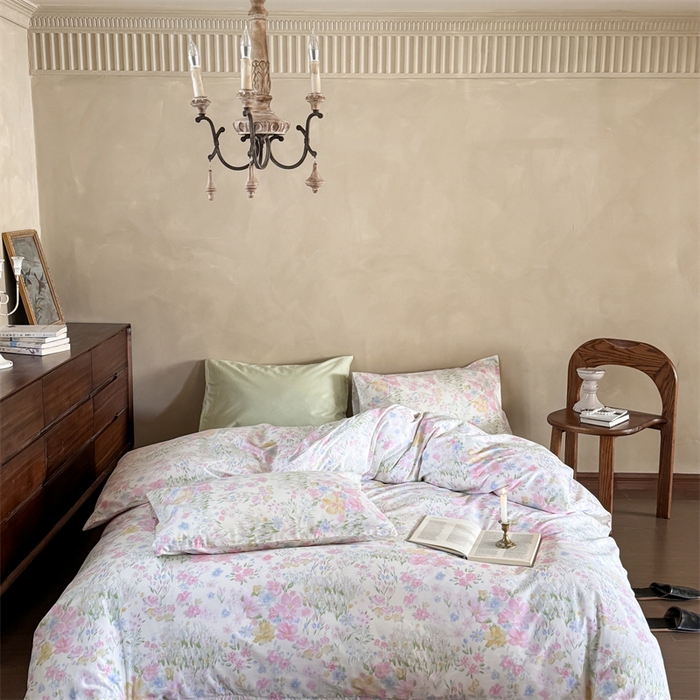 91家纺网 家纺一手货源 找家纺 窝米 2025春季新品全棉13370系列全棉治愈风花卉系列四件套 花丛