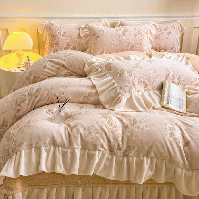 91家纺网 家纺一手货源 找家纺 大麦家纺 2024新款高克重牛奶绒夹棉床盖四件套 梦蝶咖