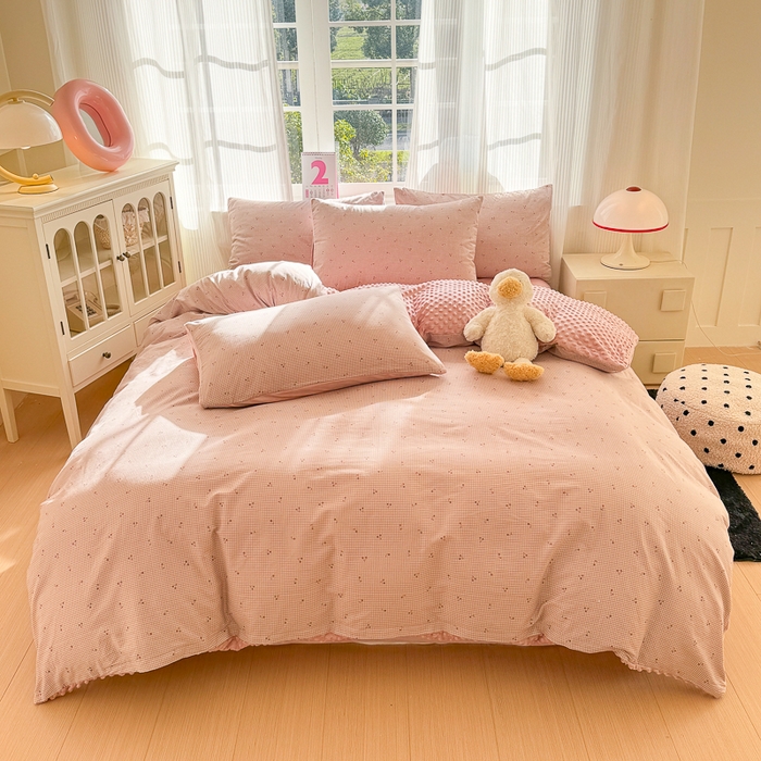 91家纺网 家纺一手货源 找家纺 千朵 2025新款全棉加豆豆绒四件套 樱桃小格