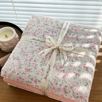 91家纺网 家纺一手货源 找家纺 （总）优选 2025加厚针织棉双层纱四件套小碎花被套床单床笠款学生三件套新款直播爆款（第二批）【提供买家秀】