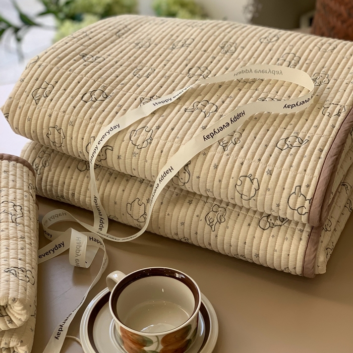 91家纺网 家纺一手货源 找家纺 汇庭 2025新款蔓莎床盖三件套系列 小象星星