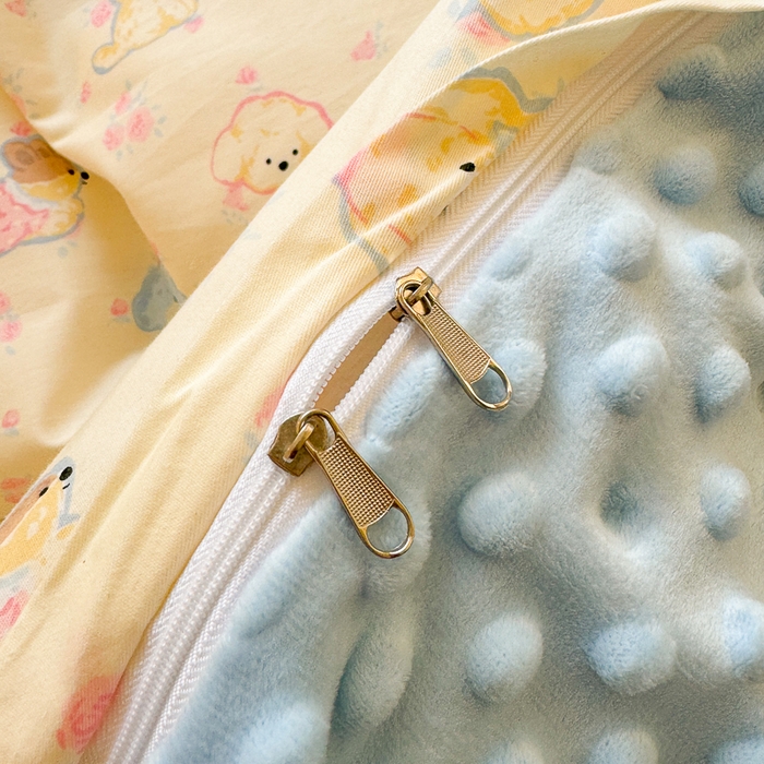 91家纺网 家纺一手货源 找家纺 千朵 2025新款全棉加豆豆绒四件套 小彩熊