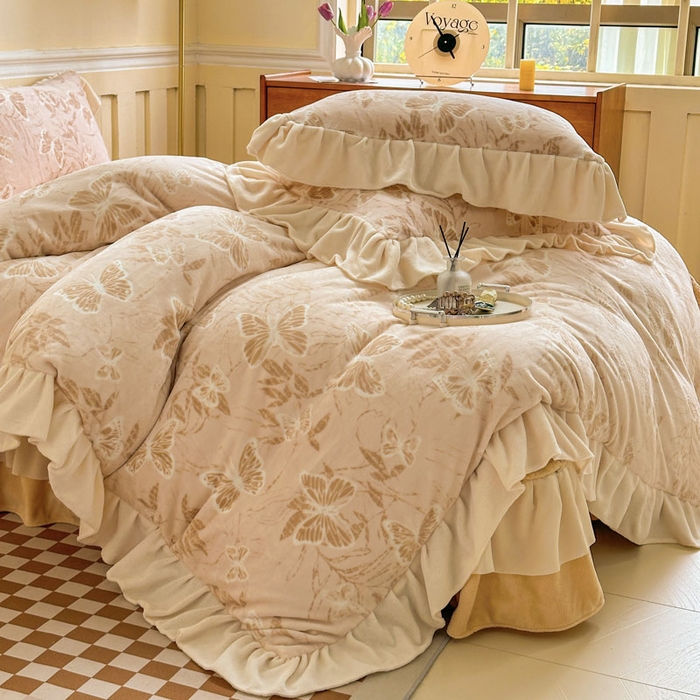 91家纺网 家纺一手货源 找家纺 大麦家纺 2024新款高克重牛奶绒夹棉床盖四件套 梦蝶咖