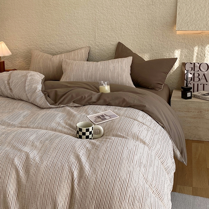 91家纺网 家纺一手货源 找家纺 琪格格 2025新款纯棉简约提花宅寂风格四件套 速写-提花棕条