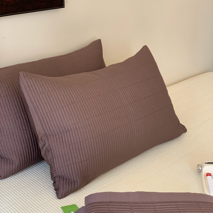 91家纺网 家纺一手货源 找家纺 汇庭 2025新款赫本系列床盖三件套-实拍 焦糖色