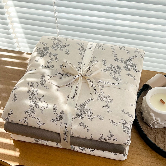 91家纺网 家纺一手货源 找家纺 暖芯优选 2025新款加厚针织棉双层纱四件套小碎花被套床单床笠款学生三件套新款直播热款-叠拍图-系列二 温婉花语