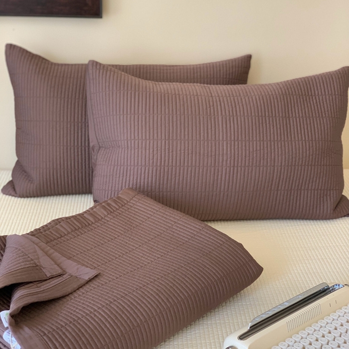 91家纺网 家纺一手货源 找家纺 汇庭 2025新款赫本系列床盖三件套-实拍 焦糖色