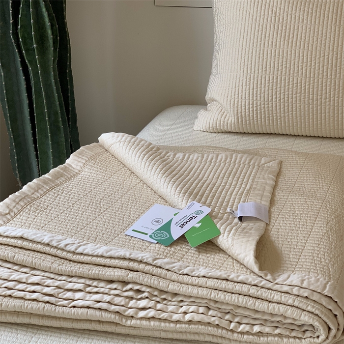 91家纺网 家纺一手货源 找家纺 汇庭 2025新款赫本系列床盖三件套-实拍 微风驼