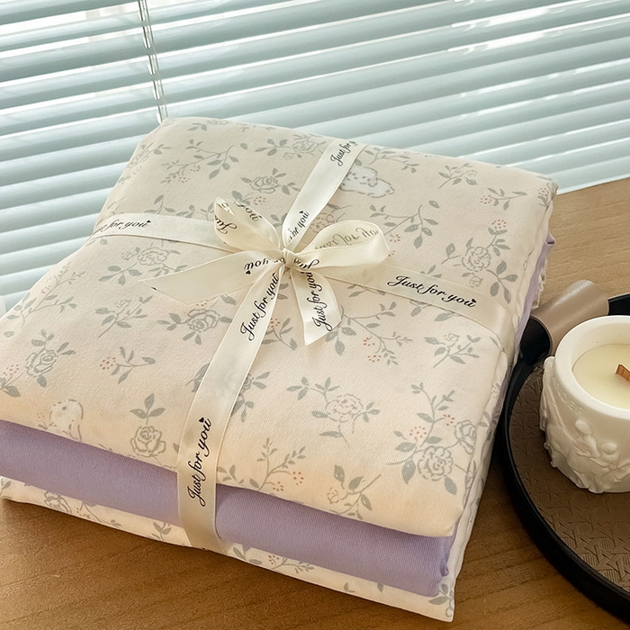 91家纺网 家纺一手货源 找家纺 暖芯优选 2025新款针织棉双层纱四件套小碎花被套床单床笠款学生三件套新款直播热款-叠拍图-系列一 安琪拉