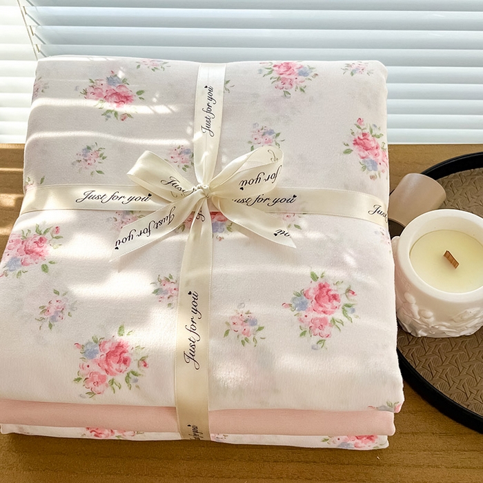 91家纺网 家纺一手货源 找家纺 暖芯优选 2025新款针织棉双层纱四件套小碎花被套床单床笠款学生三件套新款直播热款-叠拍图-系列一 婉然