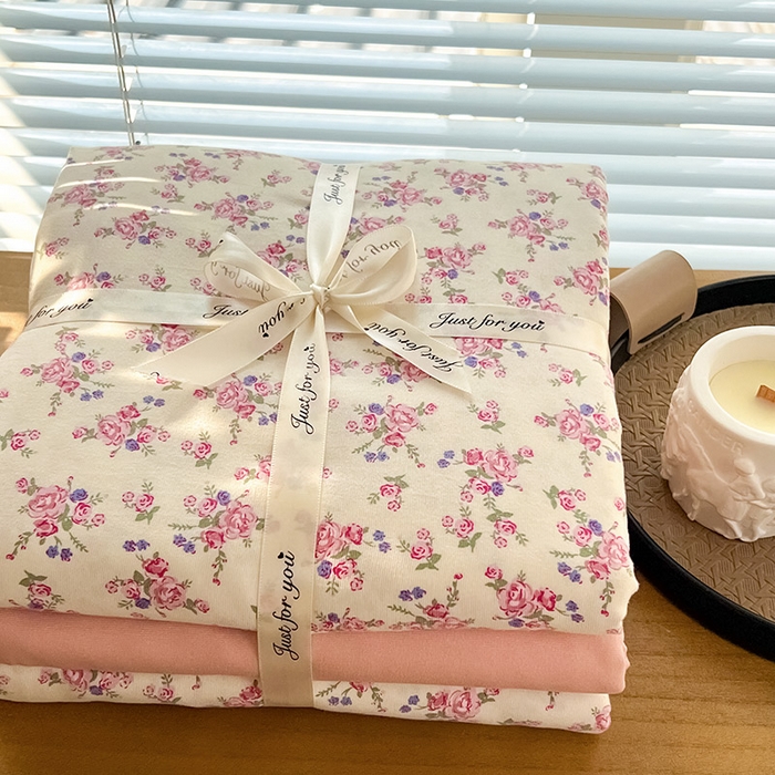 91家纺网 家纺一手货源 找家纺 暖芯优选 2025新款加厚针织棉双层纱四件套小碎花被套床单床笠款学生三件套新款直播热款-叠拍图-系列二 安露斯