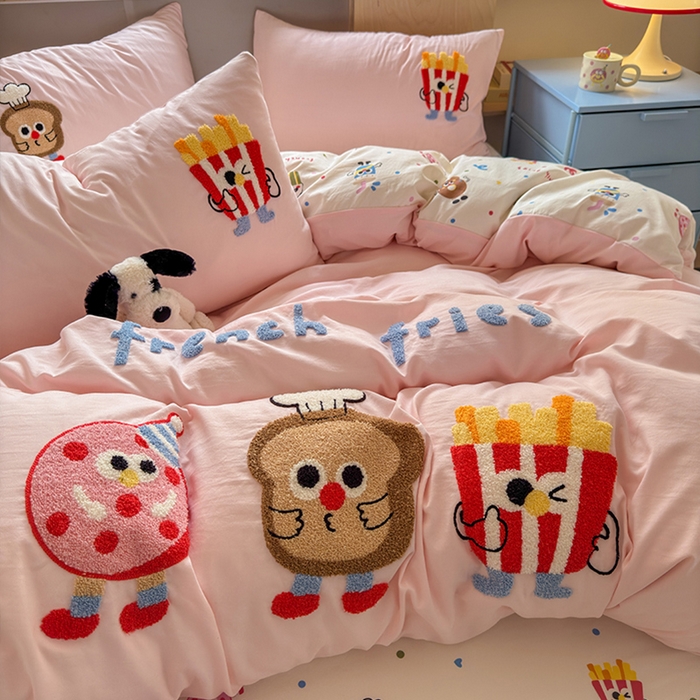 91家纺网 家纺一手货源 找家纺 罗亿家纺 2025新款糯糯棉(110克）大版卡通毛巾绣四件套（提供买家绣） 多巴胺甜甜圈