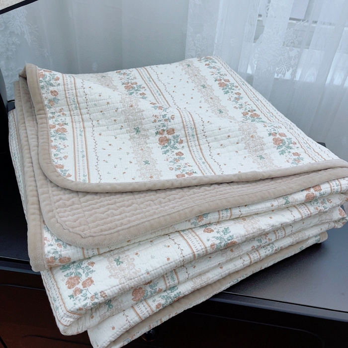 91家纺网 家纺一手货源 找家纺 暖居 2025新款砂洗棉加绒床盖三件套双面两用棉加绒-叠拍图 音律