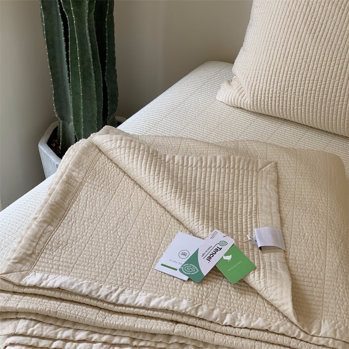 91家纺网 家纺一手货源 找家纺 汇庭 2025新款赫本系列床盖三件套-实拍 微风驼