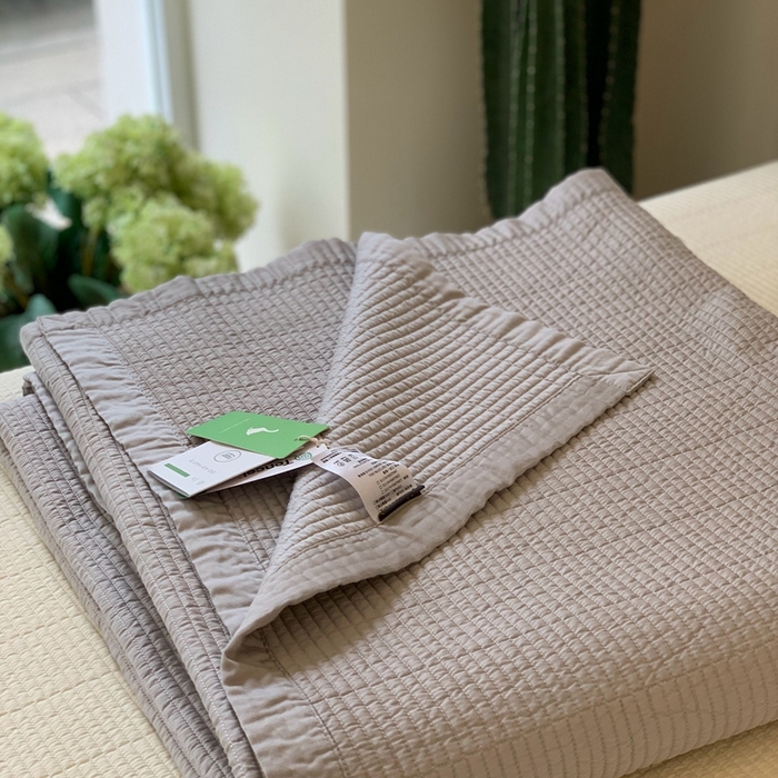 91家纺网 家纺一手货源 找家纺 汇庭 2025新款赫本系列床盖三件套-实拍 太空灰