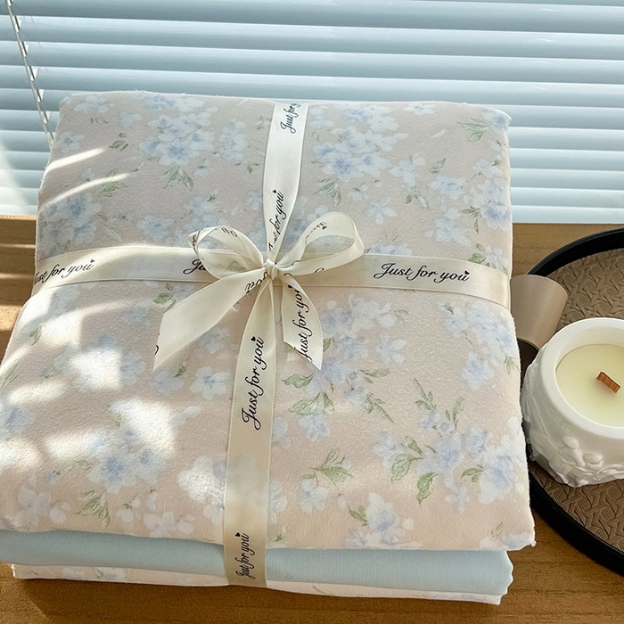 91家纺网 家纺一手货源 找家纺 暖芯优选 2025新款针织棉双层纱四件套小碎花被套床单床笠款学生三件套新款直播热款-叠拍图-系列一 萱花