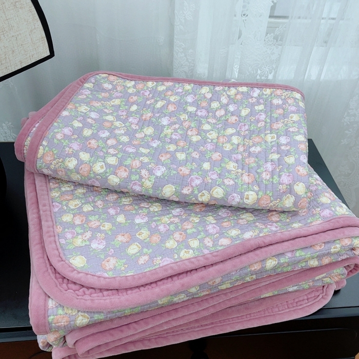 91家纺网 家纺一手货源 找家纺 暖居 2025新款砂洗棉加绒床盖三件套双面两用棉加绒-叠拍图 紫芋