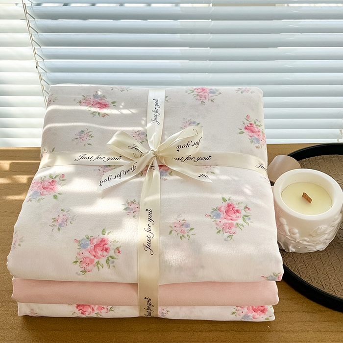 91家纺网 家纺一手货源 找家纺 暖芯优选 2025新款针织棉双层纱四件套小碎花被套床单床笠款学生三件套新款直播热款-叠拍图-系列一 婉然