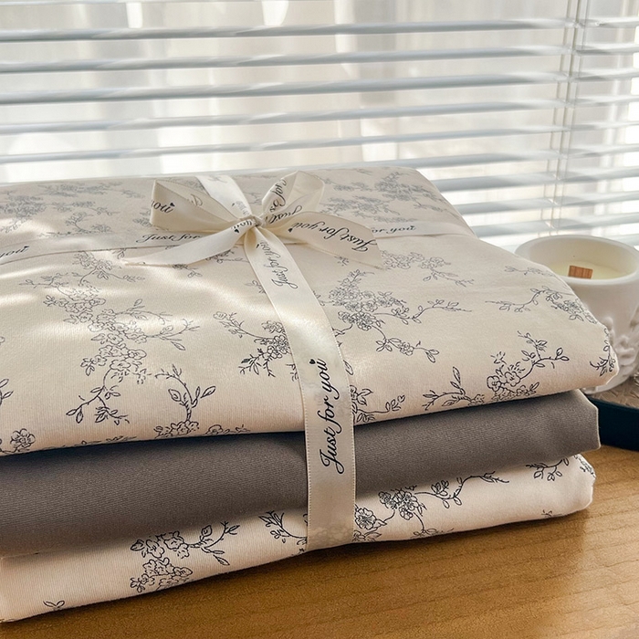 91家纺网 家纺一手货源 找家纺 暖芯优选 2025新款加厚针织棉双层纱四件套小碎花被套床单床笠款学生三件套新款直播热款-叠拍图-系列二 温婉花语