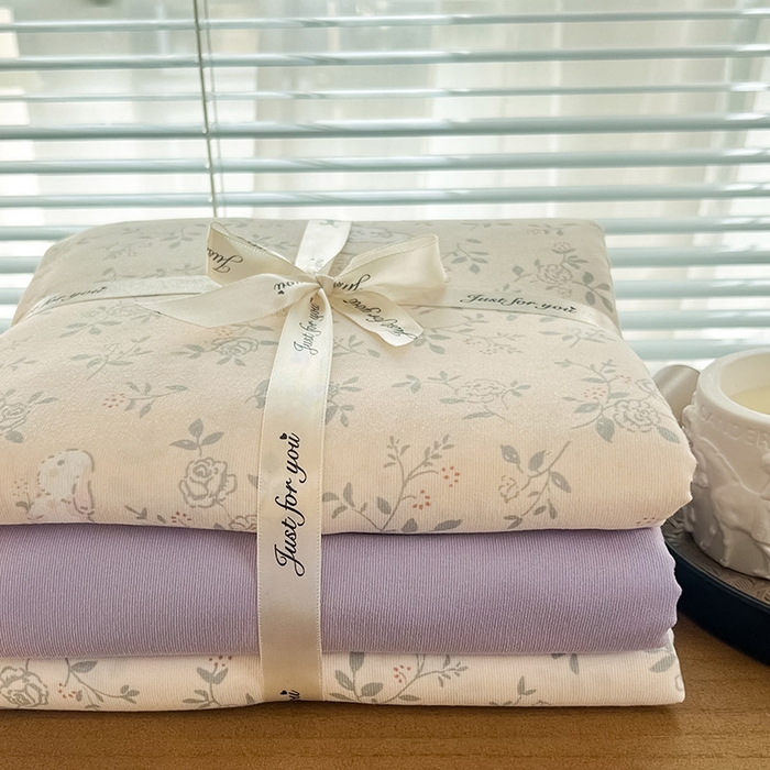 91家纺网 家纺一手货源 找家纺 暖芯优选 2025新款针织棉双层纱四件套小碎花被套床单床笠款学生三件套新款直播热款-叠拍图-系列一 安琪拉