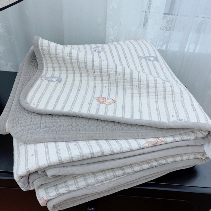 91家纺网 家纺一手货源 找家纺 暖居 2025新款砂洗棉加绒床盖三件套双面两用棉加绒-叠拍图 青春兔