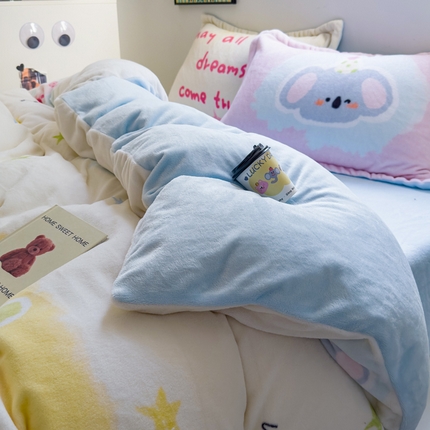 （买家秀 爆款不断货）A类母婴级双面牛奶绒珊瑚绒雪花绒四件套AB版高克重卡通牛奶绒四件套花卉-场景2 星星乐园