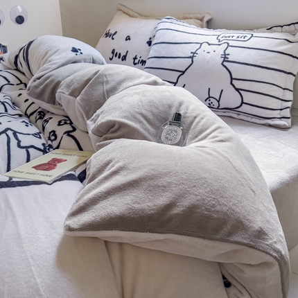 91家纺网 家纺一手货源 找家纺 （总）（买家秀 爆款不断货）A类母婴级双面牛奶绒珊瑚绒雪花绒四件套AB版高克重卡通牛奶绒四件套花卉-场景2