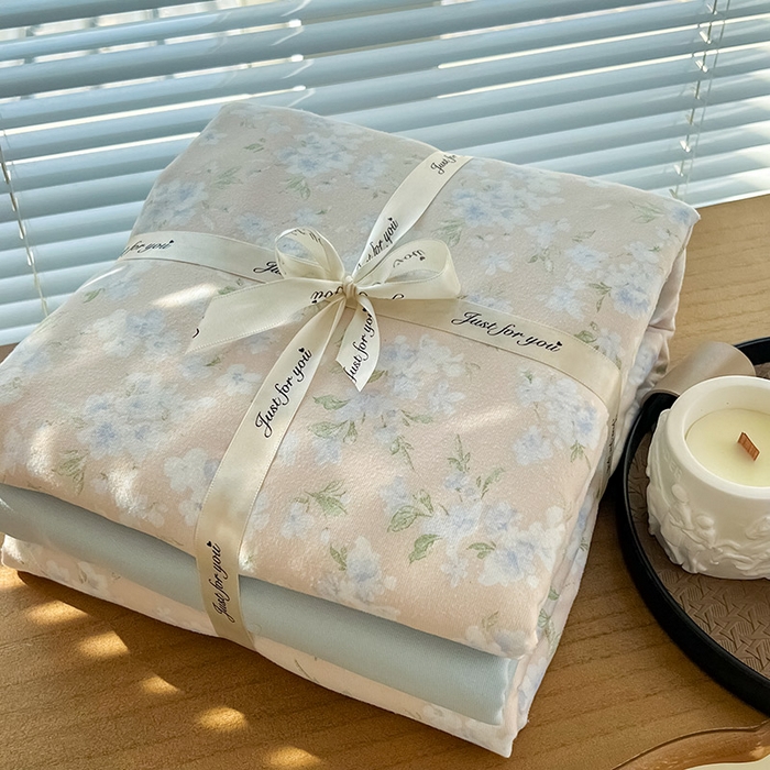 91家纺网 家纺一手货源 找家纺 暖芯优选 2025新款针织棉双层纱四件套小碎花被套床单床笠款学生三件套新款直播热款-叠拍图-系列一 萱花