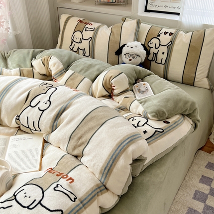 91家纺网 家纺一手货源 找家纺 （买家秀爆款不断货）A类母婴级双面牛奶绒四件套珊瑚绒四件套雪花绒四件套儿童高克重卡通牛奶绒四件套儿童 线条小白狗