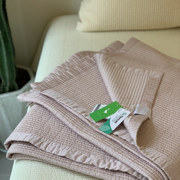 91家纺网 家纺一手货源 找家纺 汇庭 2025新款赫本系列床盖三件套-实拍 柔和粉