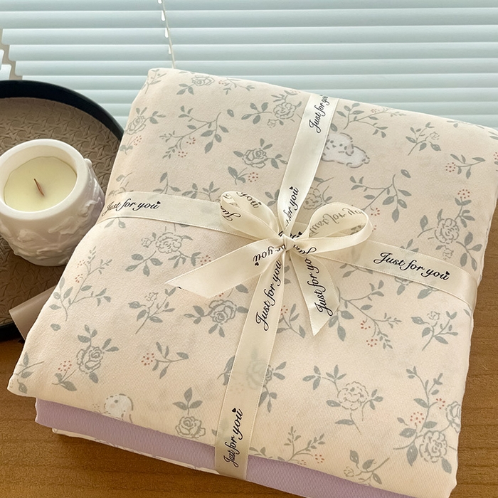 91家纺网 家纺一手货源 找家纺 暖芯优选 2025新款针织棉双层纱四件套小碎花被套床单床笠款学生三件套新款直播热款-叠拍图-系列一 安琪拉