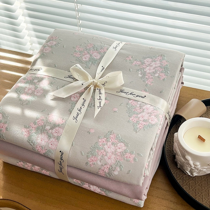 91家纺网 家纺一手货源 找家纺 暖芯优选 2025新款加厚针织棉双层纱四件套小碎花被套床单床笠款学生三件套新款直播热款-叠拍图-系列二 夕拾