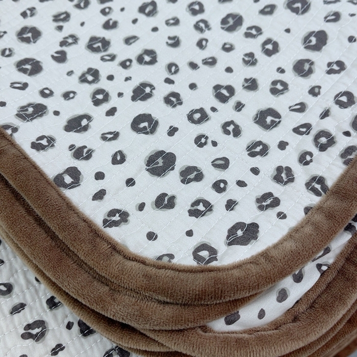 91家纺网 家纺一手货源 找家纺 暖居 2025新款砂洗棉加绒床盖三件套双面两用棉加绒-叠拍图 黑巧豹纹